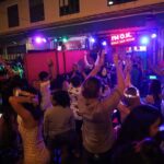 Lockerung bei Alkohol-Verboten geplant Lockerung bei Alkohol-Verboten geplant