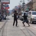 Pattaya: Muay-Thai-Prügelei mitten im Verkehr