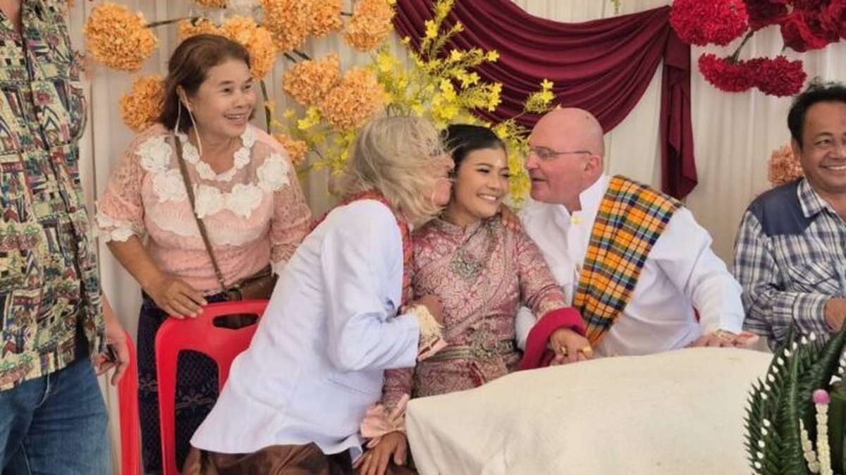 Thailänderin heiratet zwei Österreicher