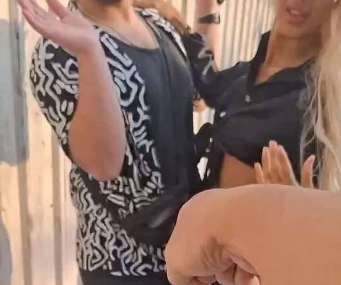 Transfrau greift Deutschen an: Mutiger Zeuge filmt