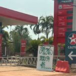 Treibstoff-Krise: Lange Schlangen vor Tankstellen