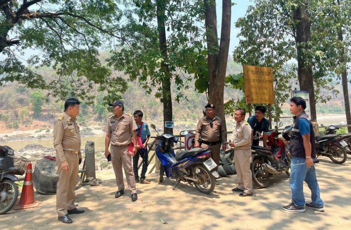 Bombe schlägt ein: Panik nach Angriff nahe Grenze