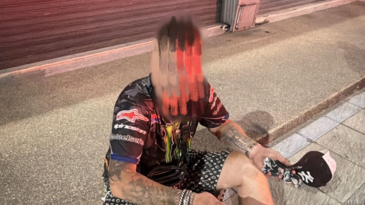 Deutscher an Crash beteiligt: Fußgänger mit „Ice“ gefunden!