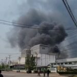 Großbrand in Fabrik: 100 Arbeiter fliehen in Ayutthaya