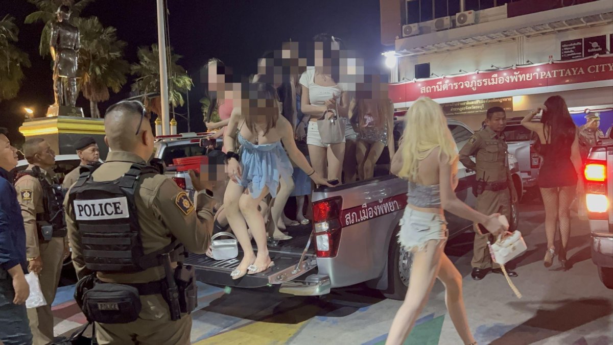 Pattaya greift durch: Polizei nimmt 31 Transgender in Walking Street fest
