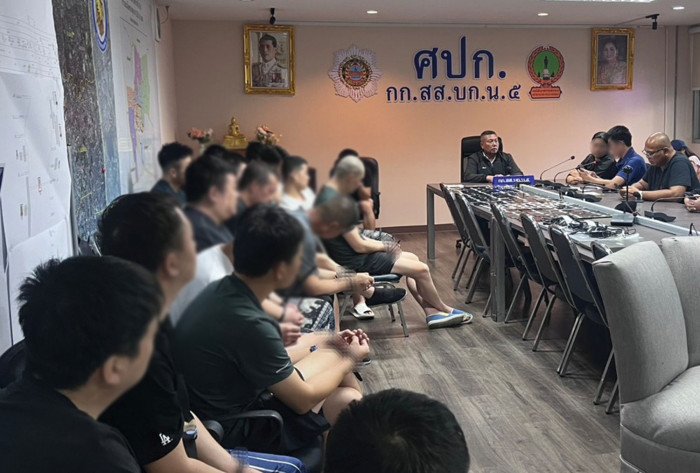 Polizei sprengt Online-Casino – 19 Ausländer geschnappt