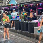 Songkran startet in Pattaya mit Wasserkrieg am Strand