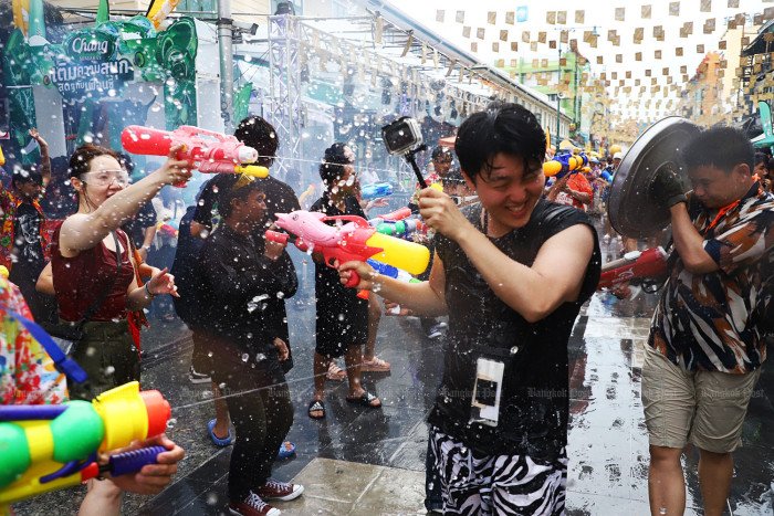 Touristen-Ansturm trotz Krise: Songkran wirkt